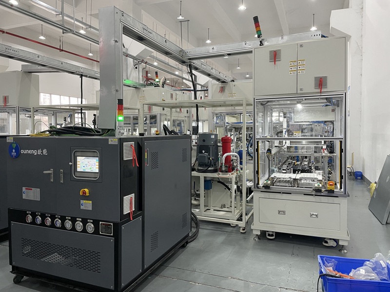 高低溫一體機能放室外使用嗎？